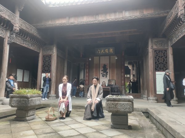 金多多策略 沪剧唱响徽派院落，街艺点亮鸠兹小镇——上海优秀民营院团长三角巡演芜湖启幕